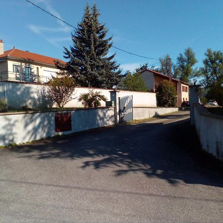 Chambres Des Arrys Bas-en-Basset Bagian luar foto