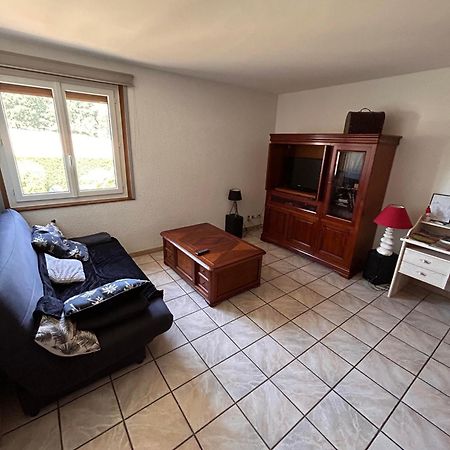 Chambres Des Arrys Bas-en-Basset Bagian luar foto